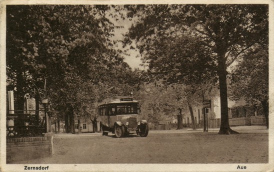 1931 - Kraftpostwagen auf der Dorfaue